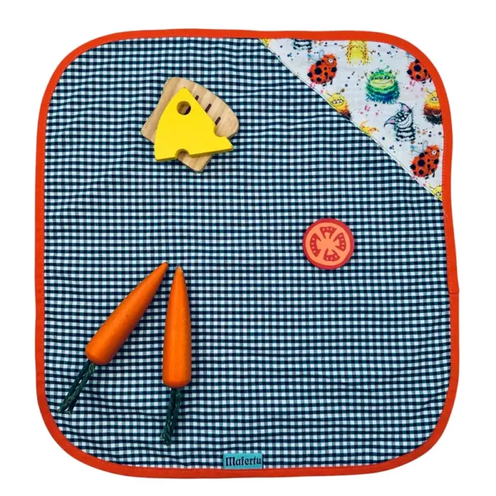 Servilleta infantil monstruos