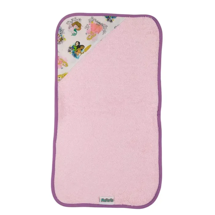 toalla escolar para niña en rosa